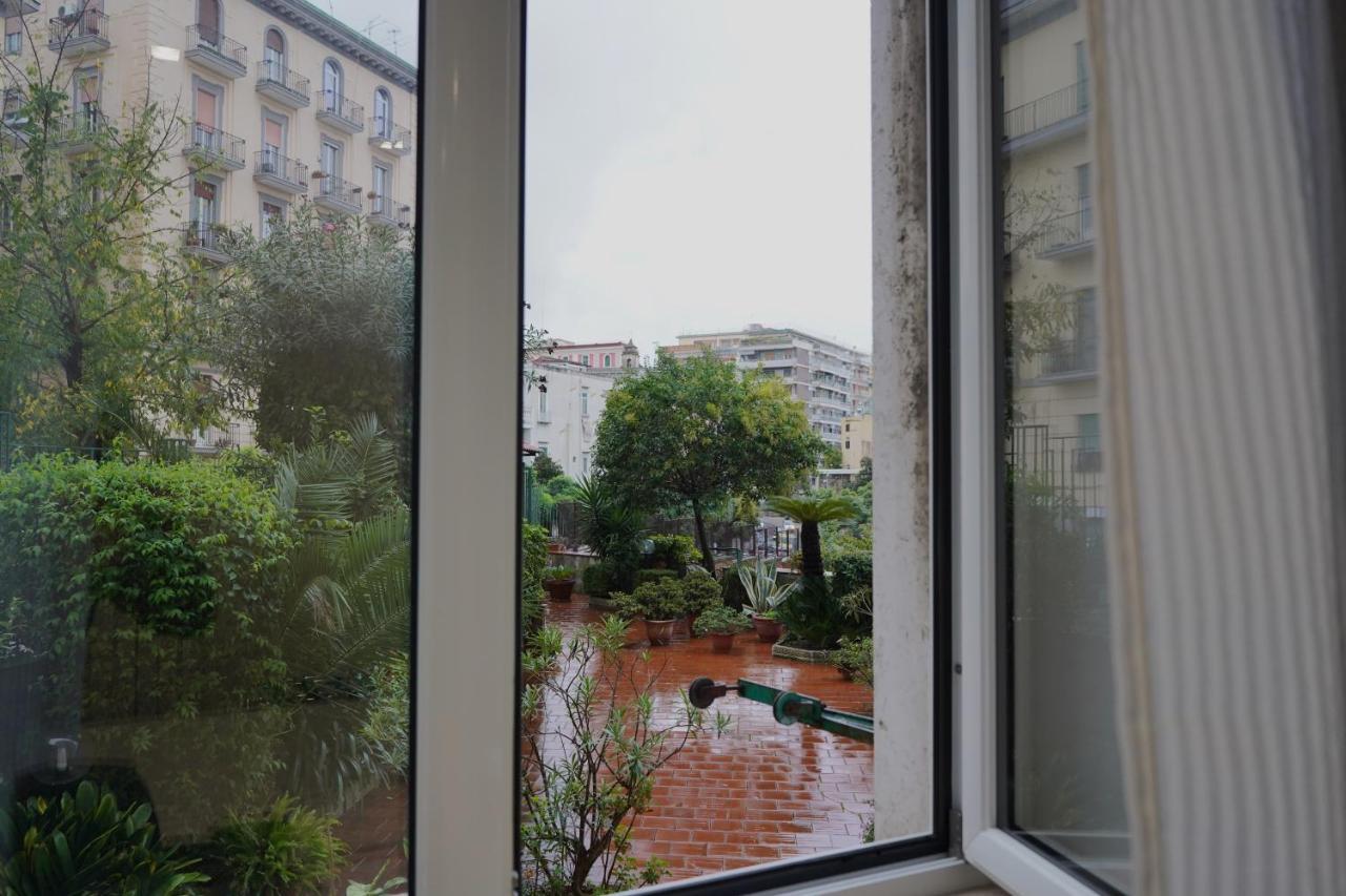 Dimora Metro Santacroce Bed & Breakfast Naples Exterior photo